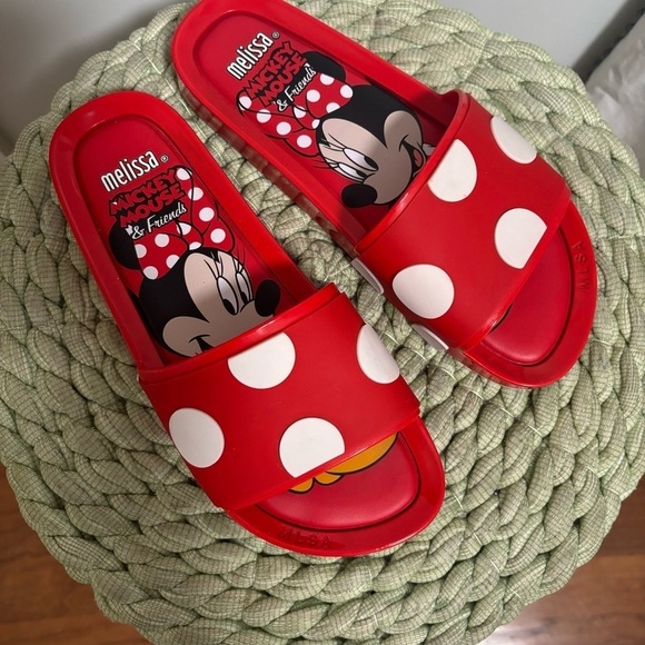 MELISSA Woman’s Beach Slide Minnie Red/White Polka Dot Slide Disney Sandals - Picture 2 of 7